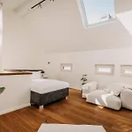 Casa vacanze Luxe House For 4 Personen - Free Parking - 2br