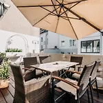 Casa vacanze Luxe House For 4 Personen - Free Parking - 2br Neuss