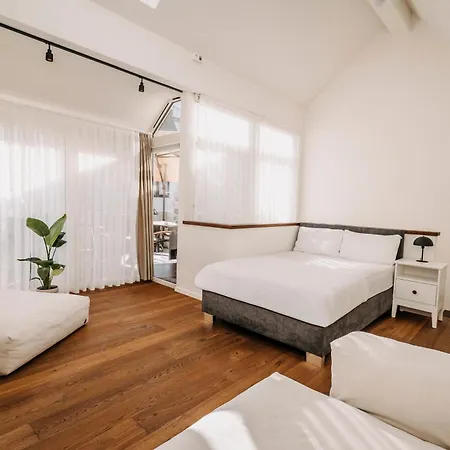 Luxe House For 4 Personen - Free Parking - 2br Vakantiehuis