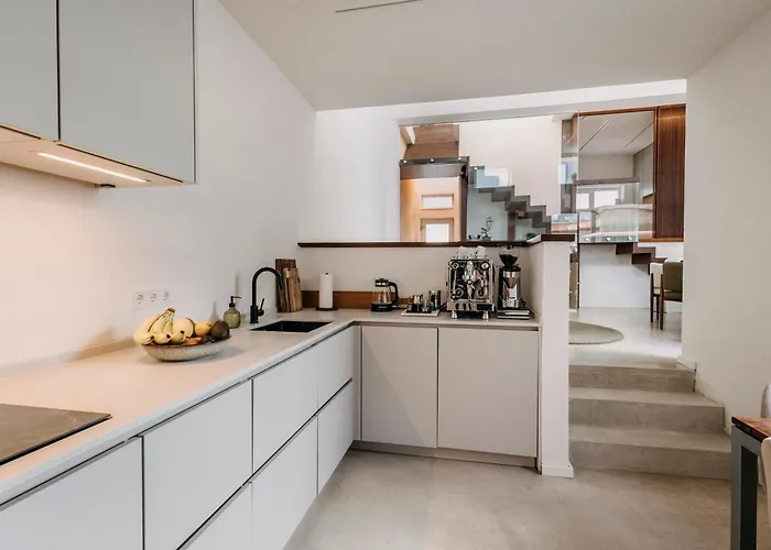 Luxe House For 4 Personen - Free Parking - 2br * Neuss