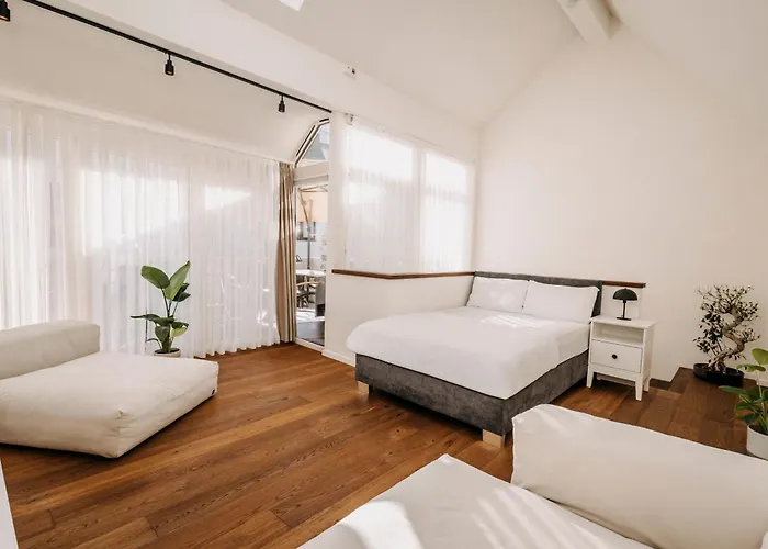 Luxe House For 4 Personen - Free Parking - 2br Vakantiehuis