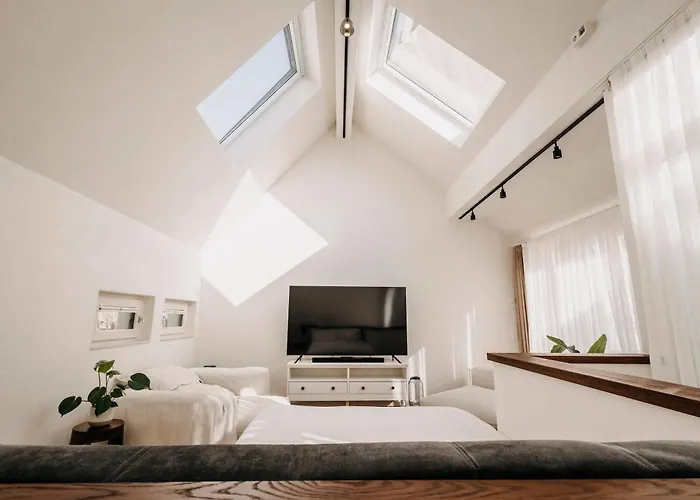 Luxe House For 4 Personen - Free Parking - 2br Vakantiehuis