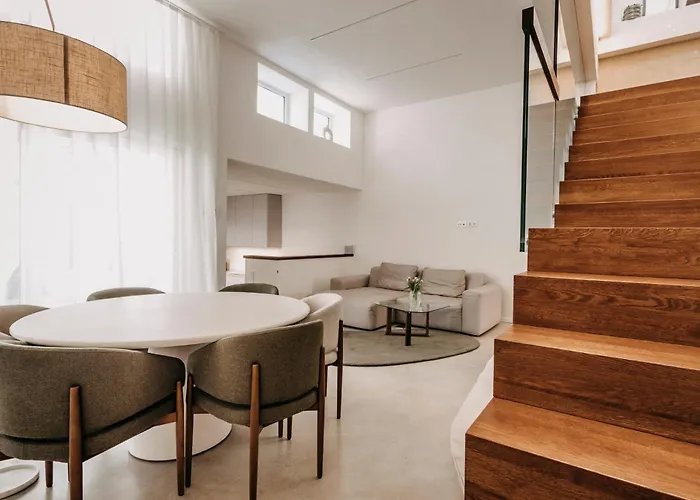 Vakantiehuis Luxe House For 4 Personen - Free Parking - 2br Neuss