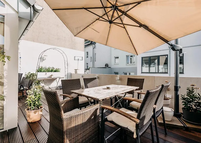 Vakantiehuis Luxe House For 4 Personen - Free Parking - 2br Neuss